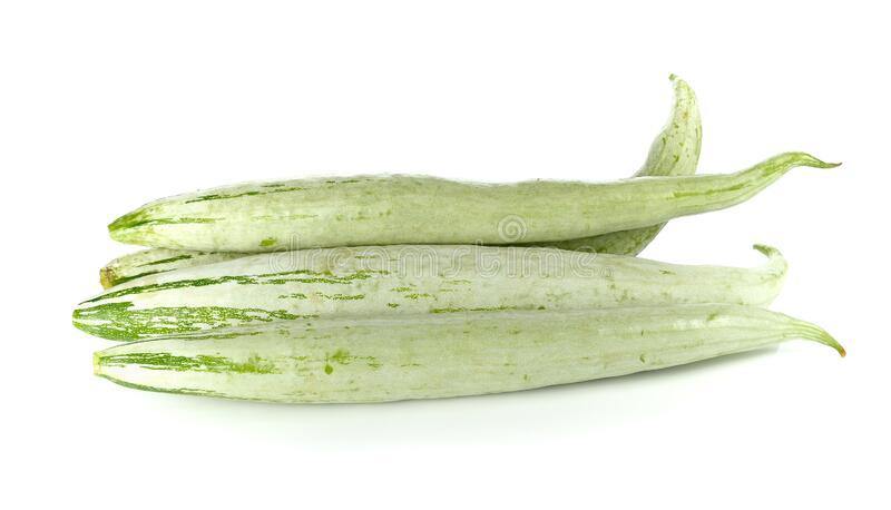 Indian Snake Gourd / Chichinda 450gm-550gm (2-4 pc) - Firaana