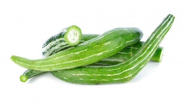 Malaysia Snake Gourd / Chichinda 450gm-550gm (1-2pc) - Firaana